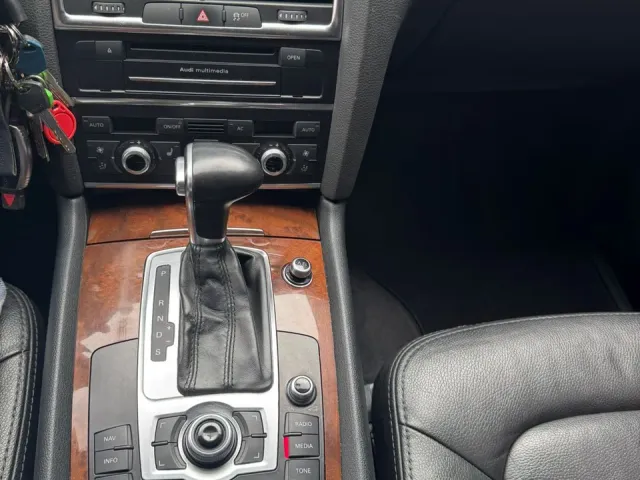 Audi Q7 - фото 4