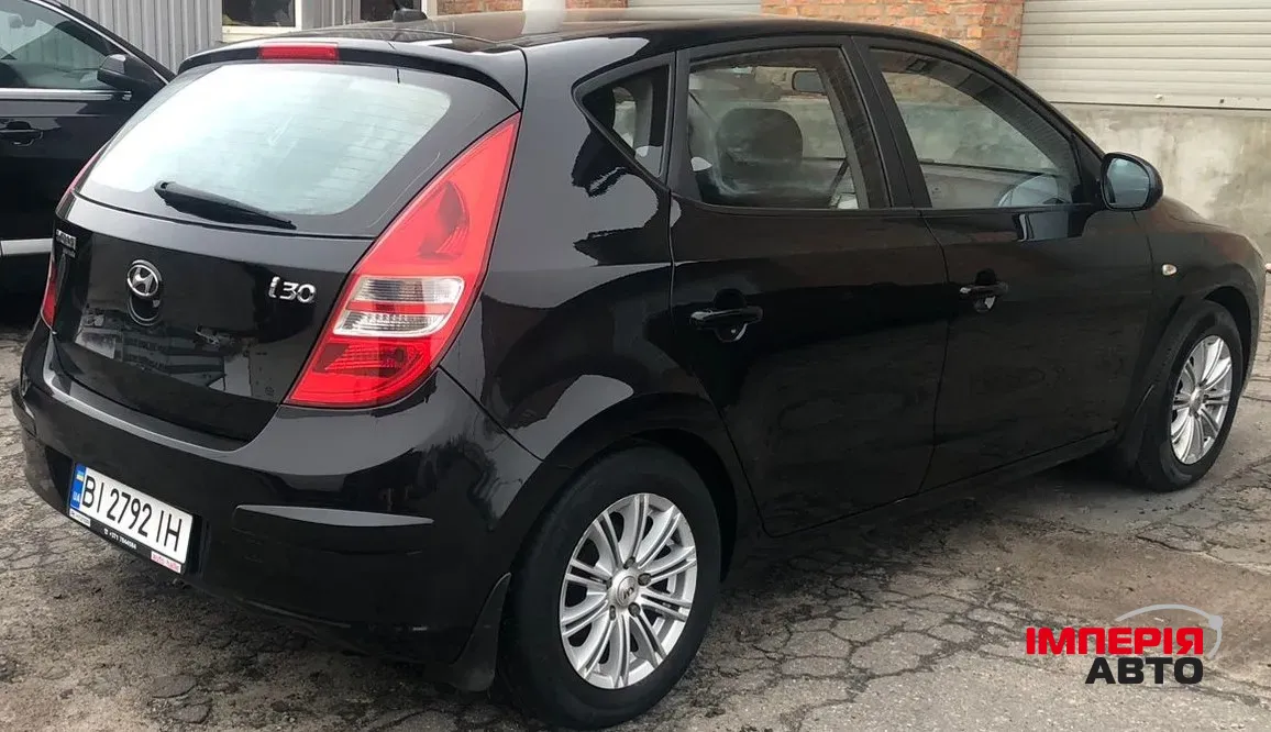 Hyundai i30 - фото 9