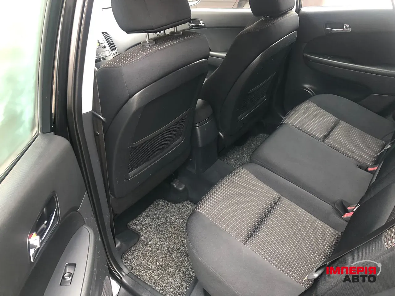 Hyundai i30 - фото 19