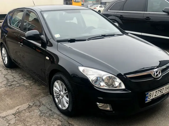 Hyundai i30 - фото 2