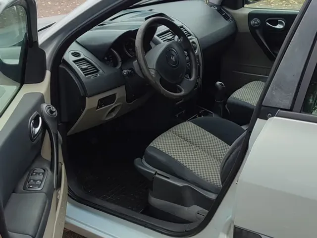 Renault Megane - фото 3