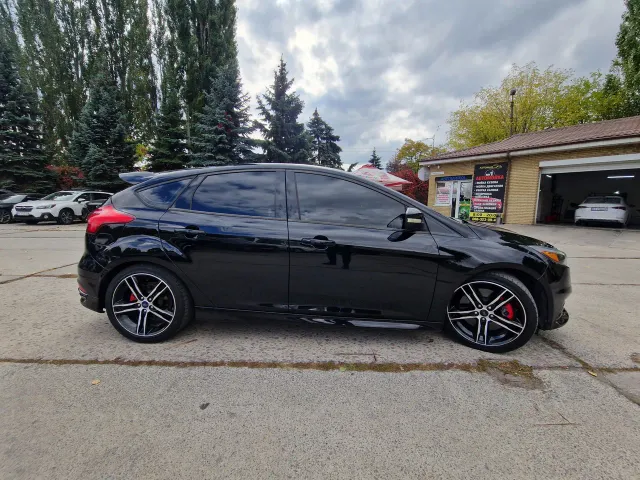 Ford Focus ST - фото 3