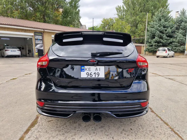 Ford Focus ST - фото 5