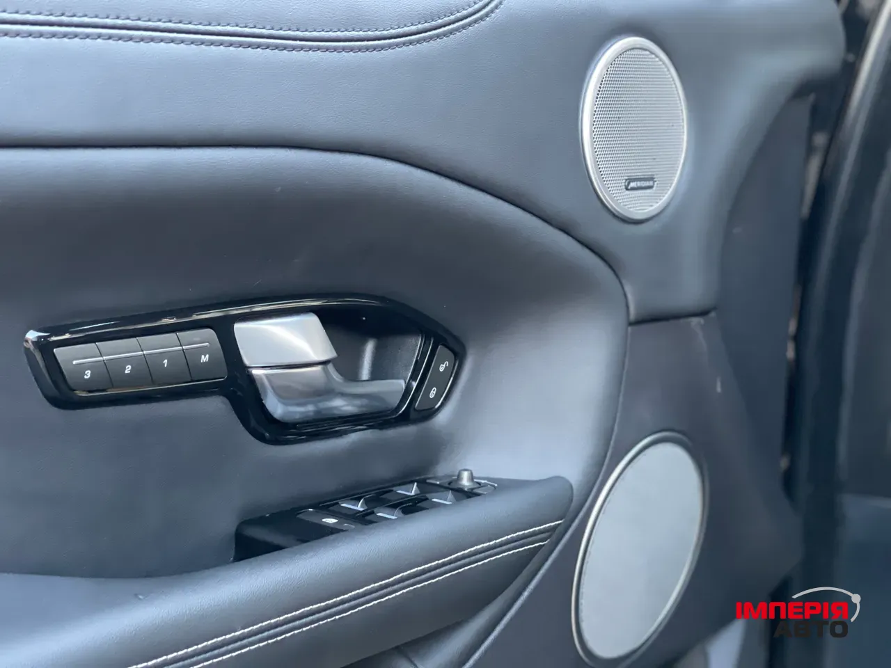 Land Rover Range Rover Evoque - фото 31