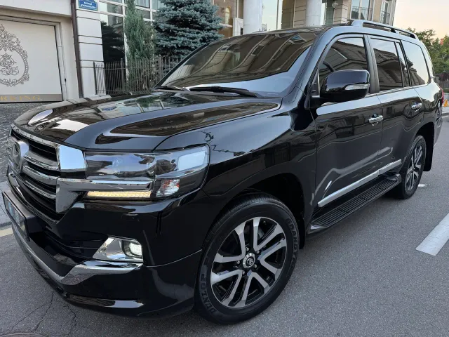 Toyota Land Cruiser - фото 1