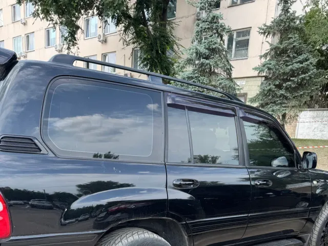 Toyota Land Cruiser - фото 4