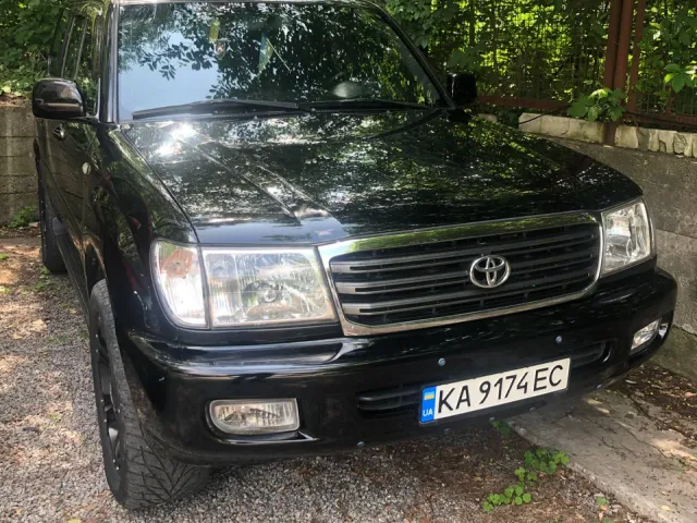 Toyota Land Cruiser - фото 2