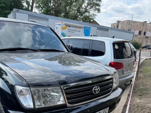 Toyota Land Cruiser - фото 3