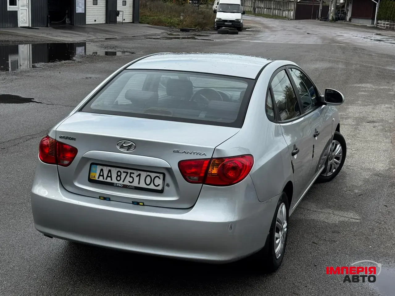 Hyundai Elantra - фото 12