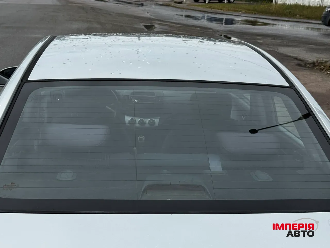 Hyundai Elantra - фото 2