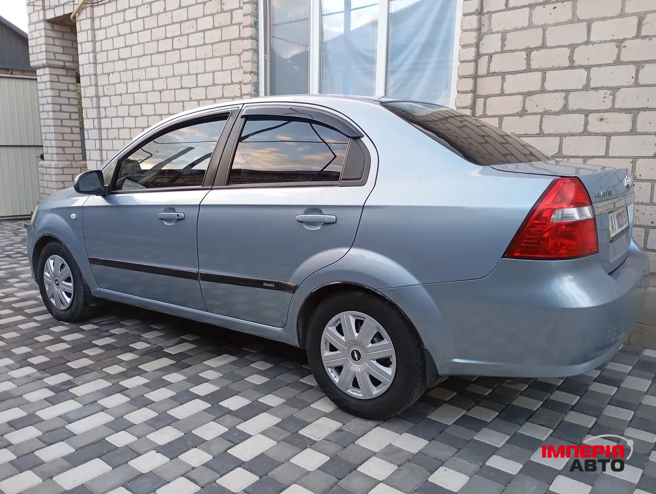 Chevrolet Aveo - фото 1