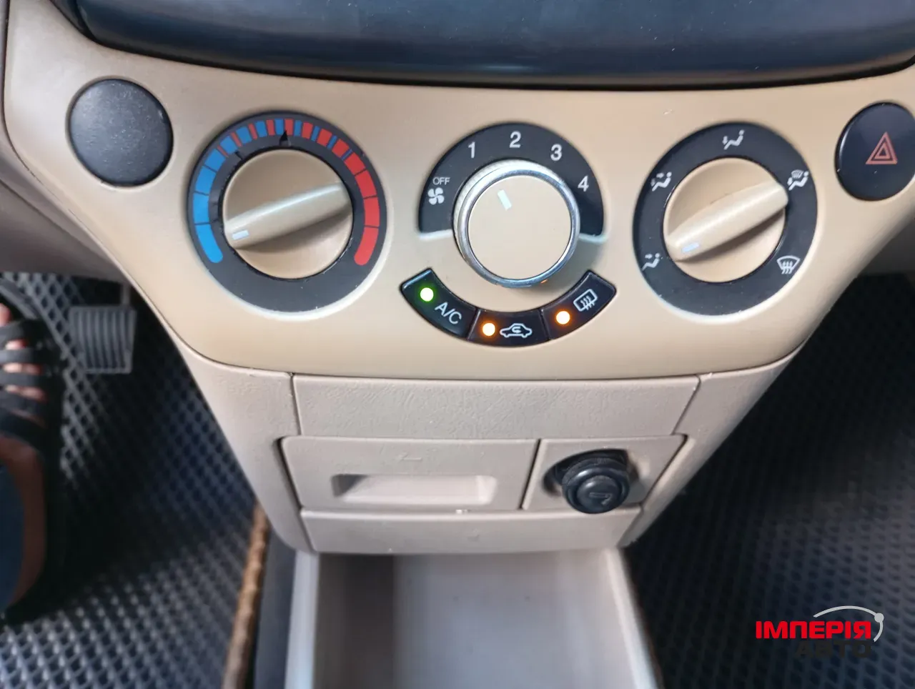 Chevrolet Aveo - фото 12