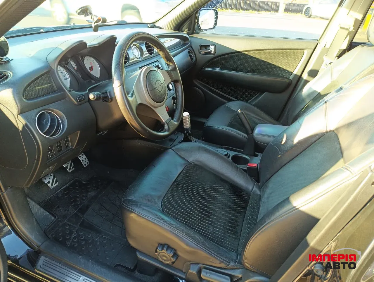 Mitsubishi Outlander - фото 2