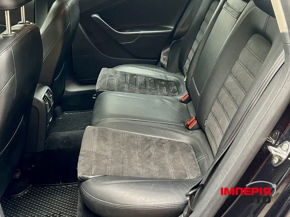 Volkswagen Passat - фото 6