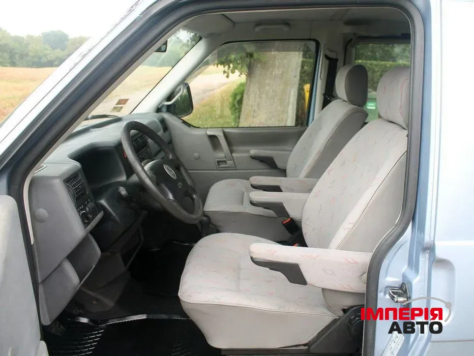 Volkswagen Transporter - фото 6