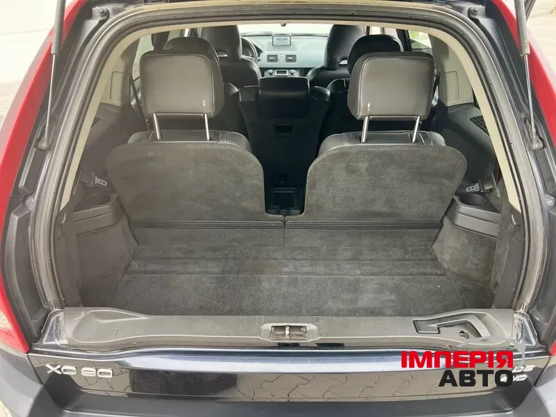 Volvo XC90 - фото 8