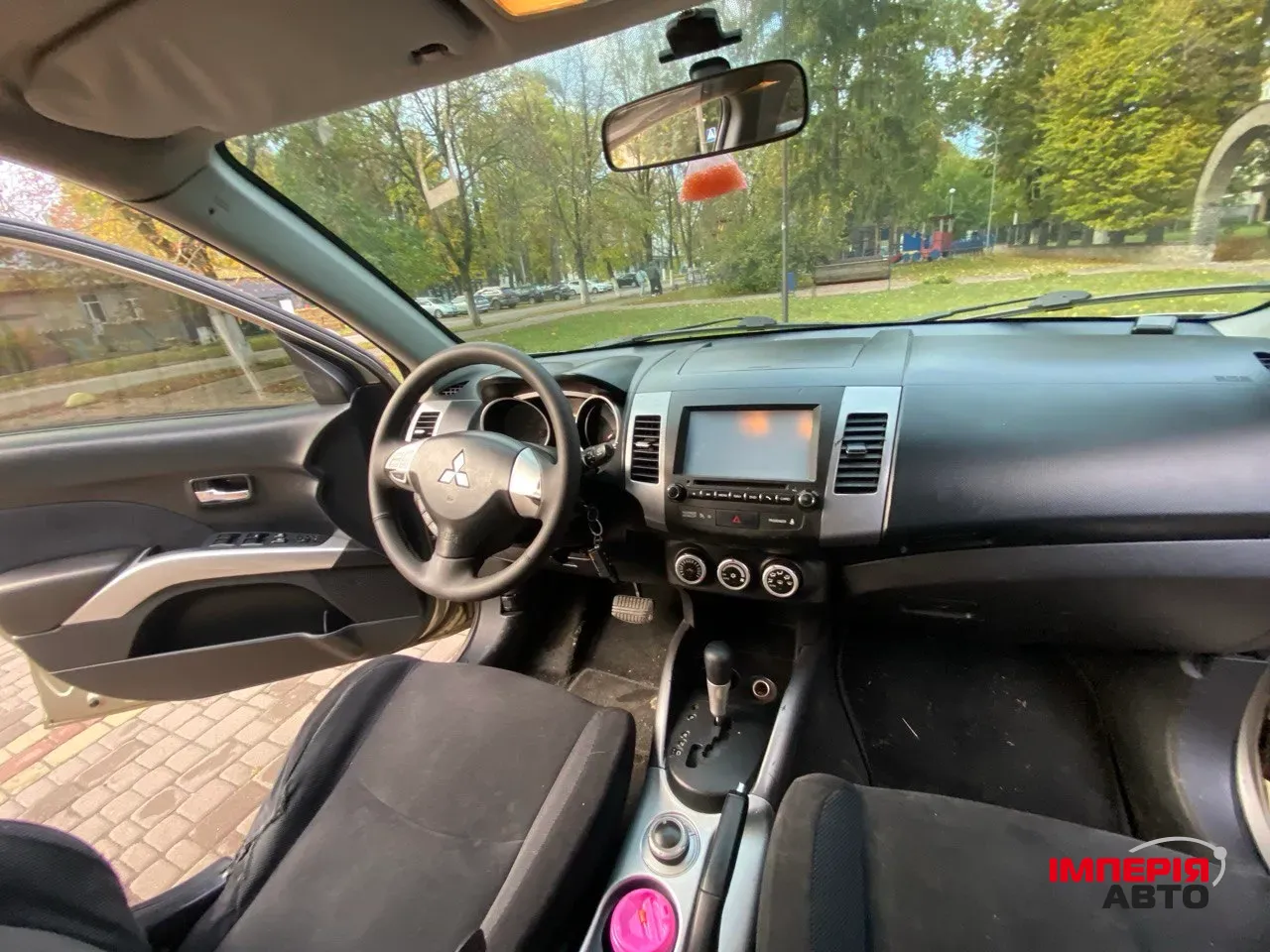 Mitsubishi Outlander - фото 16