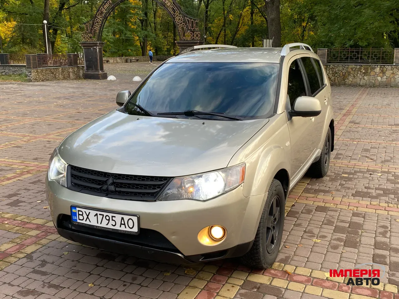 Mitsubishi Outlander - фото 12