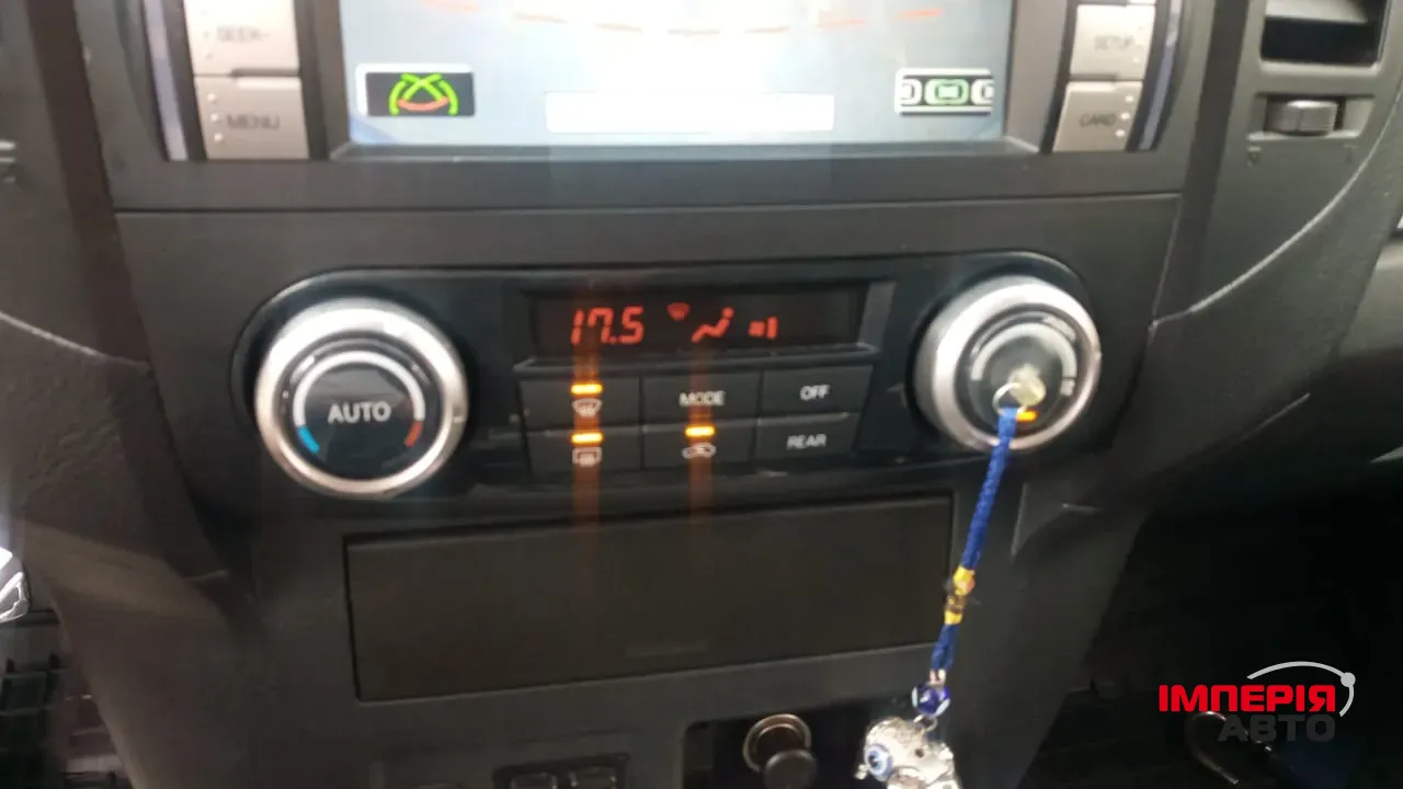 Mitsubishi Pajero - фото 15