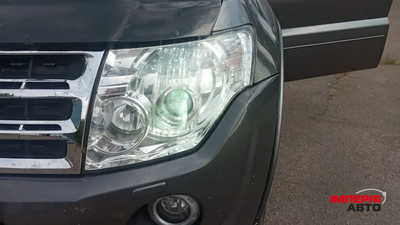Mitsubishi Pajero - фото 17