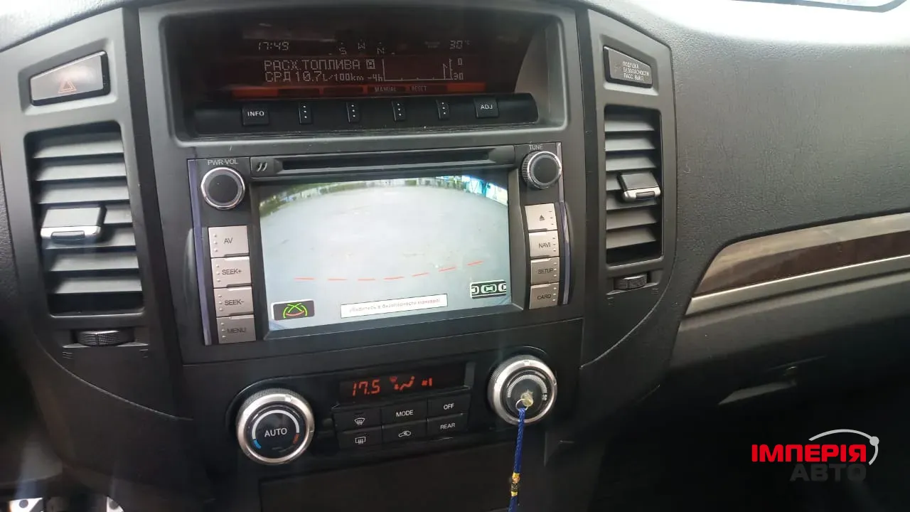Mitsubishi Pajero - фото 9
