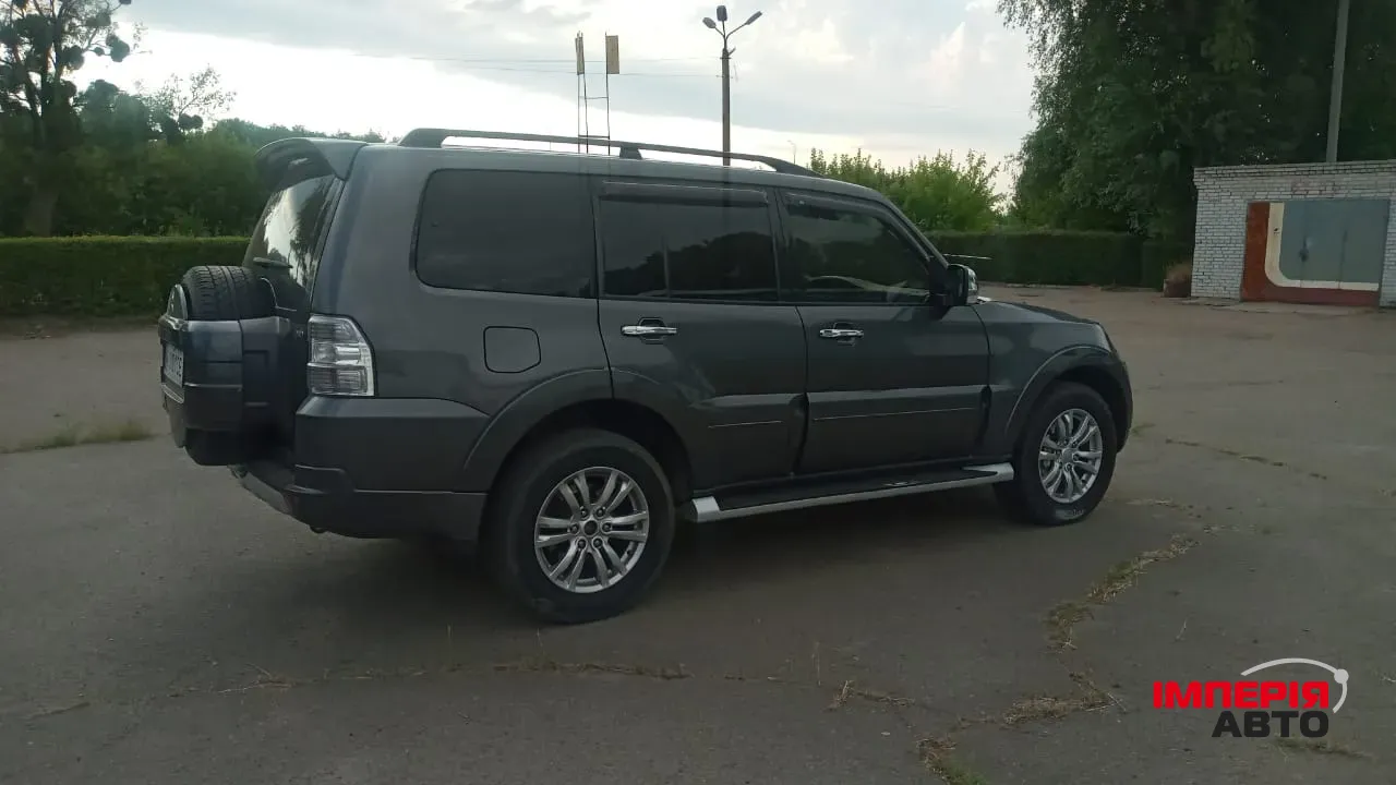Mitsubishi Pajero - фото 6