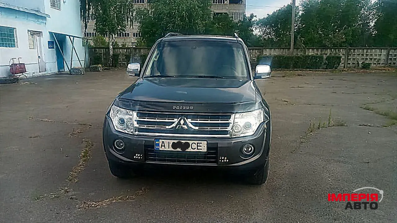 Mitsubishi Pajero - фото 2