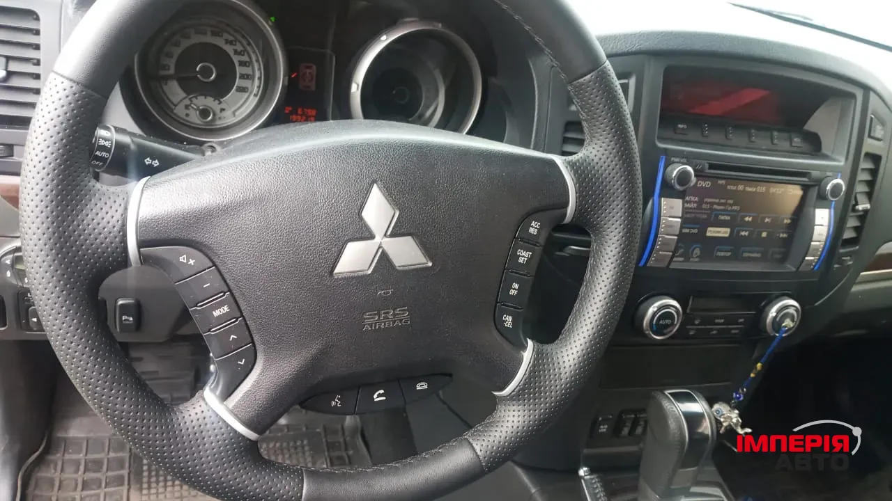 Mitsubishi Pajero - фото 19