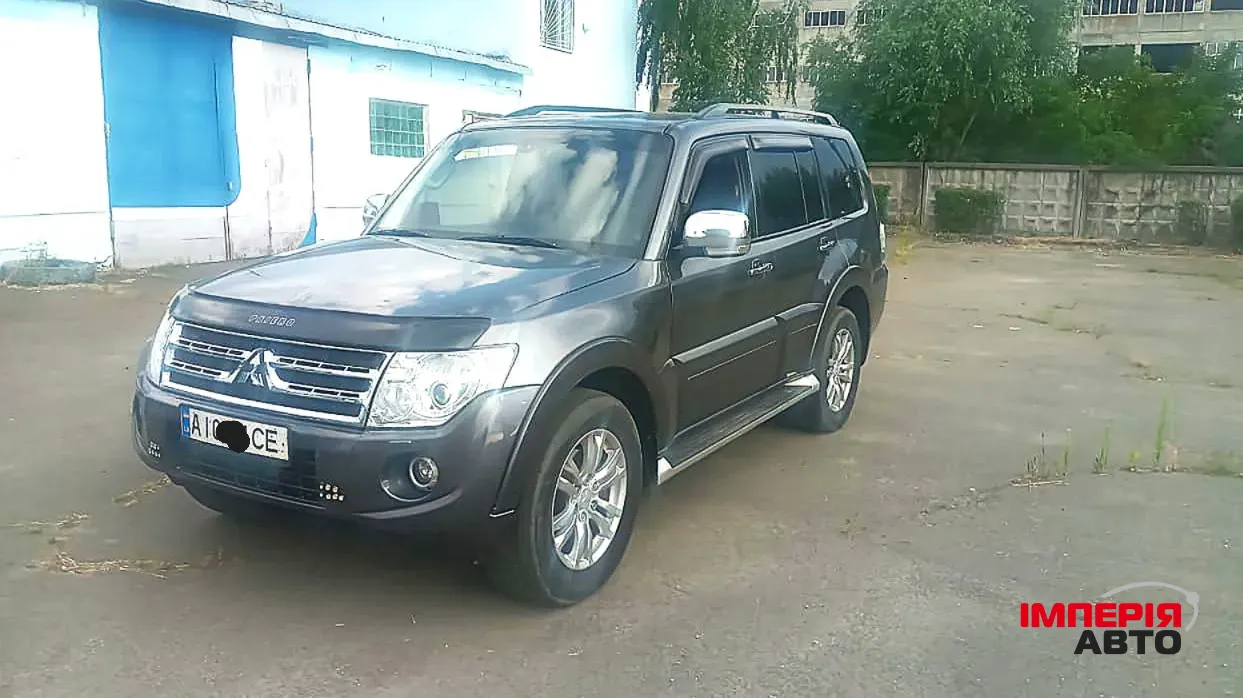 Mitsubishi Pajero - фото 3