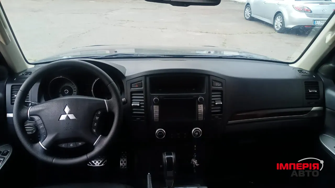 Mitsubishi Pajero - фото 11