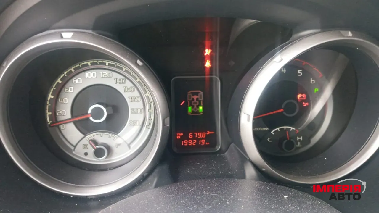 Mitsubishi Pajero - фото 10