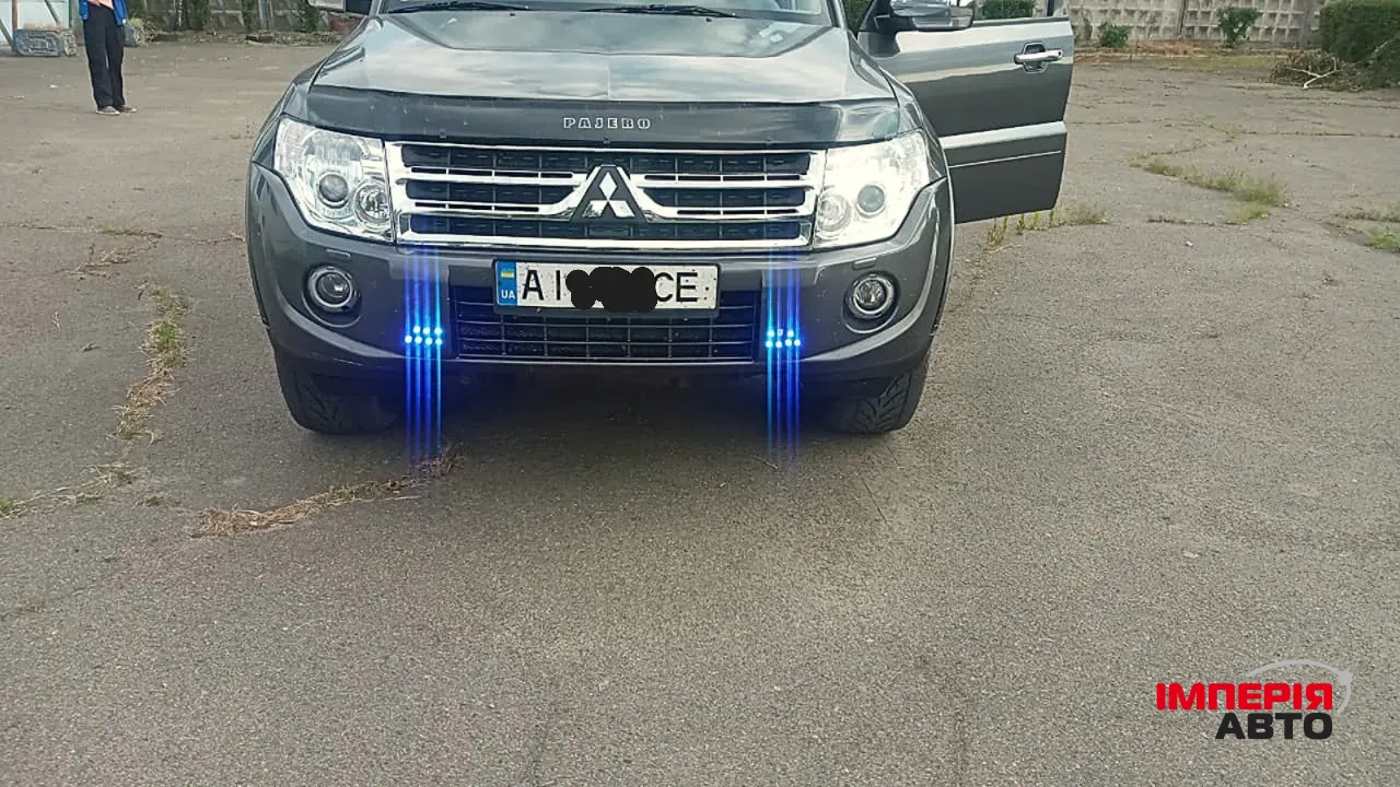 Mitsubishi Pajero - фото 7