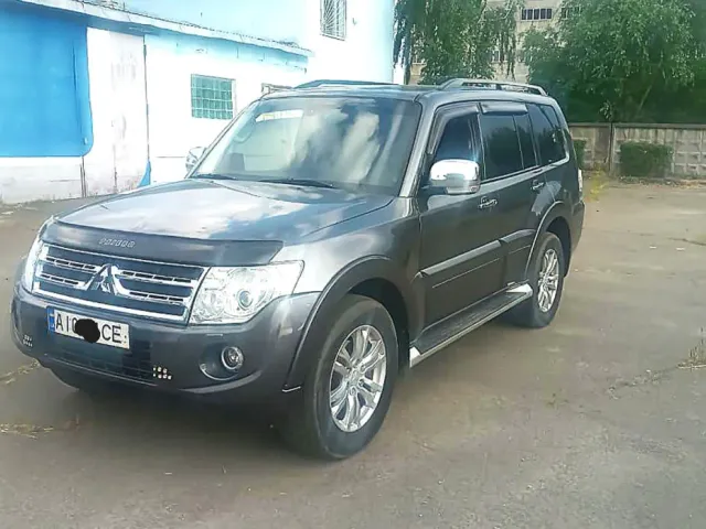 Mitsubishi Pajero - фото 3