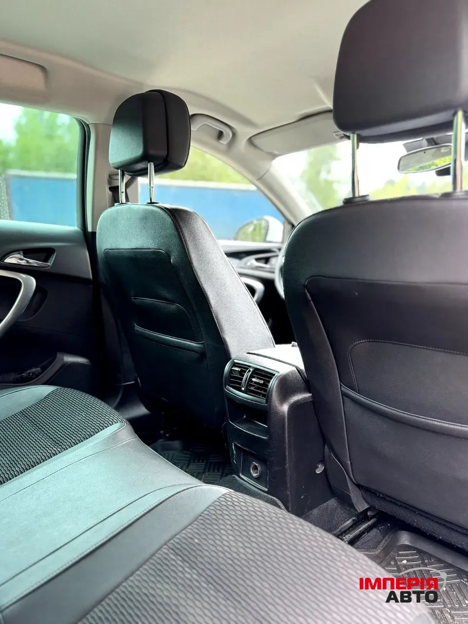 Opel Insignia - фото 3