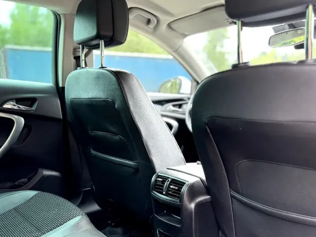 Opel Insignia - фото 3