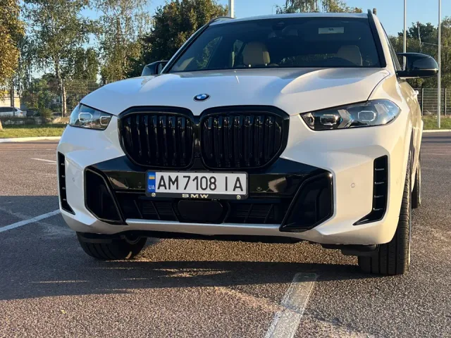 BMW X5 - фото 1