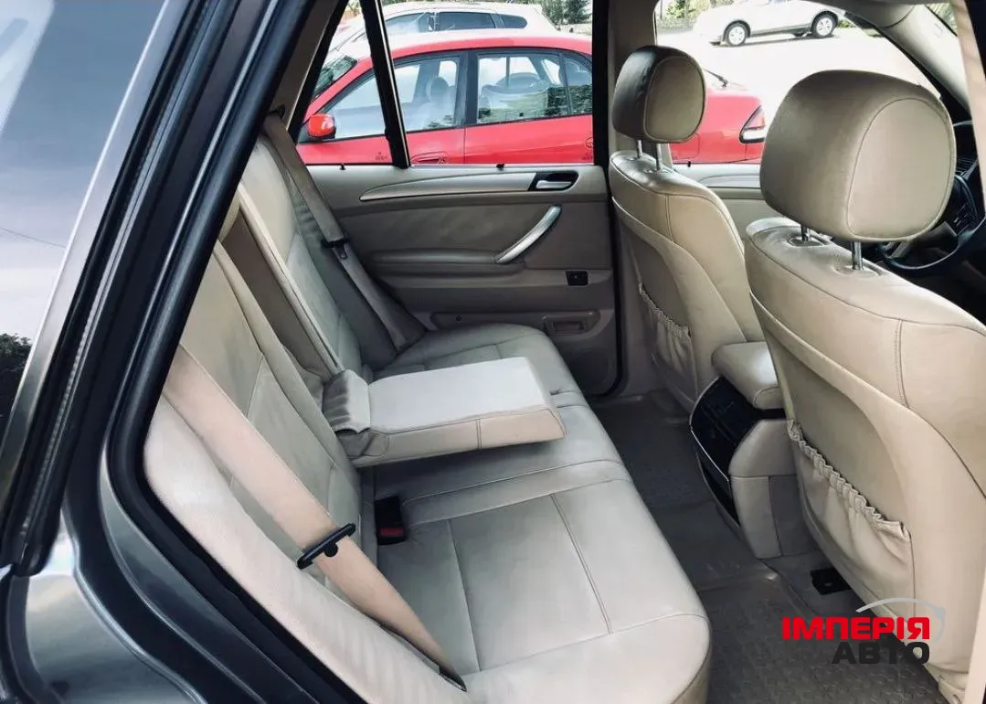 BMW X5 - фото 8