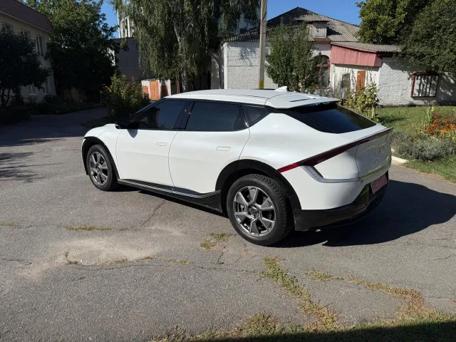 Kia EV6 - фото 2