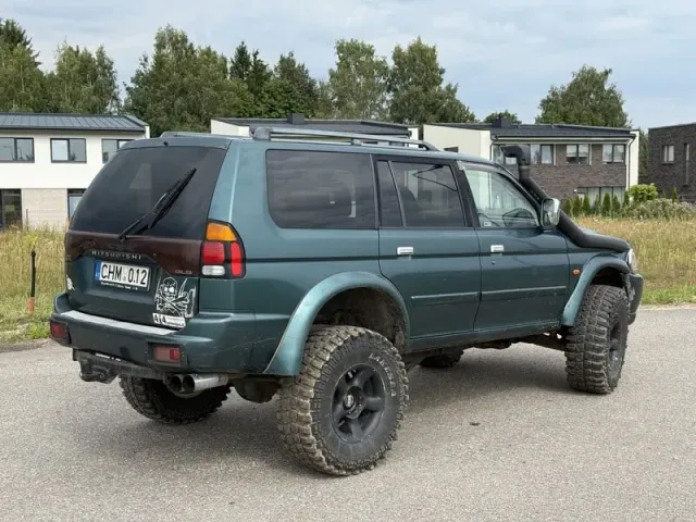 Mitsubishi Pajero Sport - фото 4