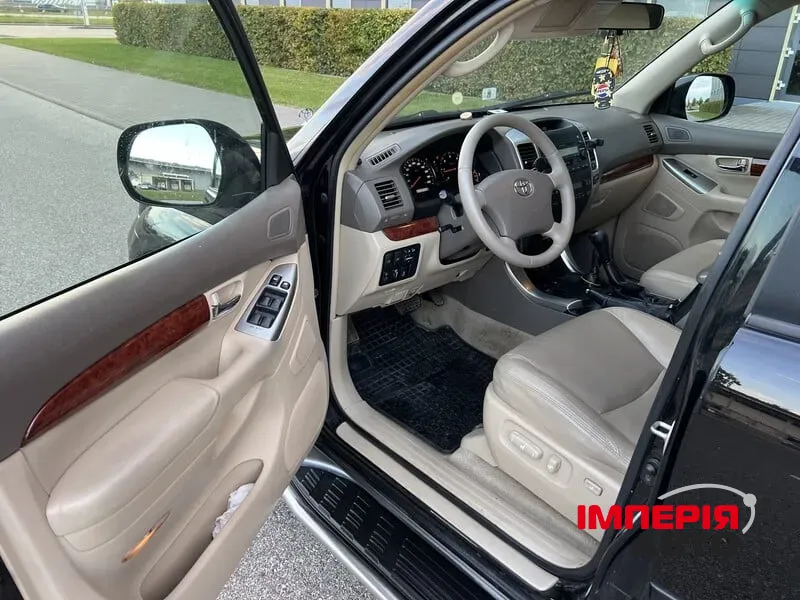Toyota Land Cruiser Prado - фото 7