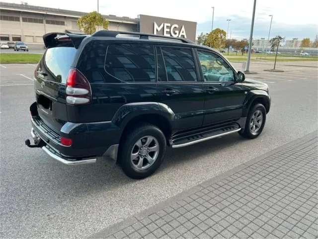Toyota Land Cruiser Prado - фото 2