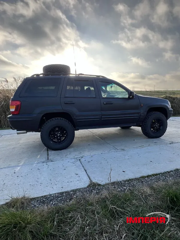 Jeep Grand Cherokee - фото 1