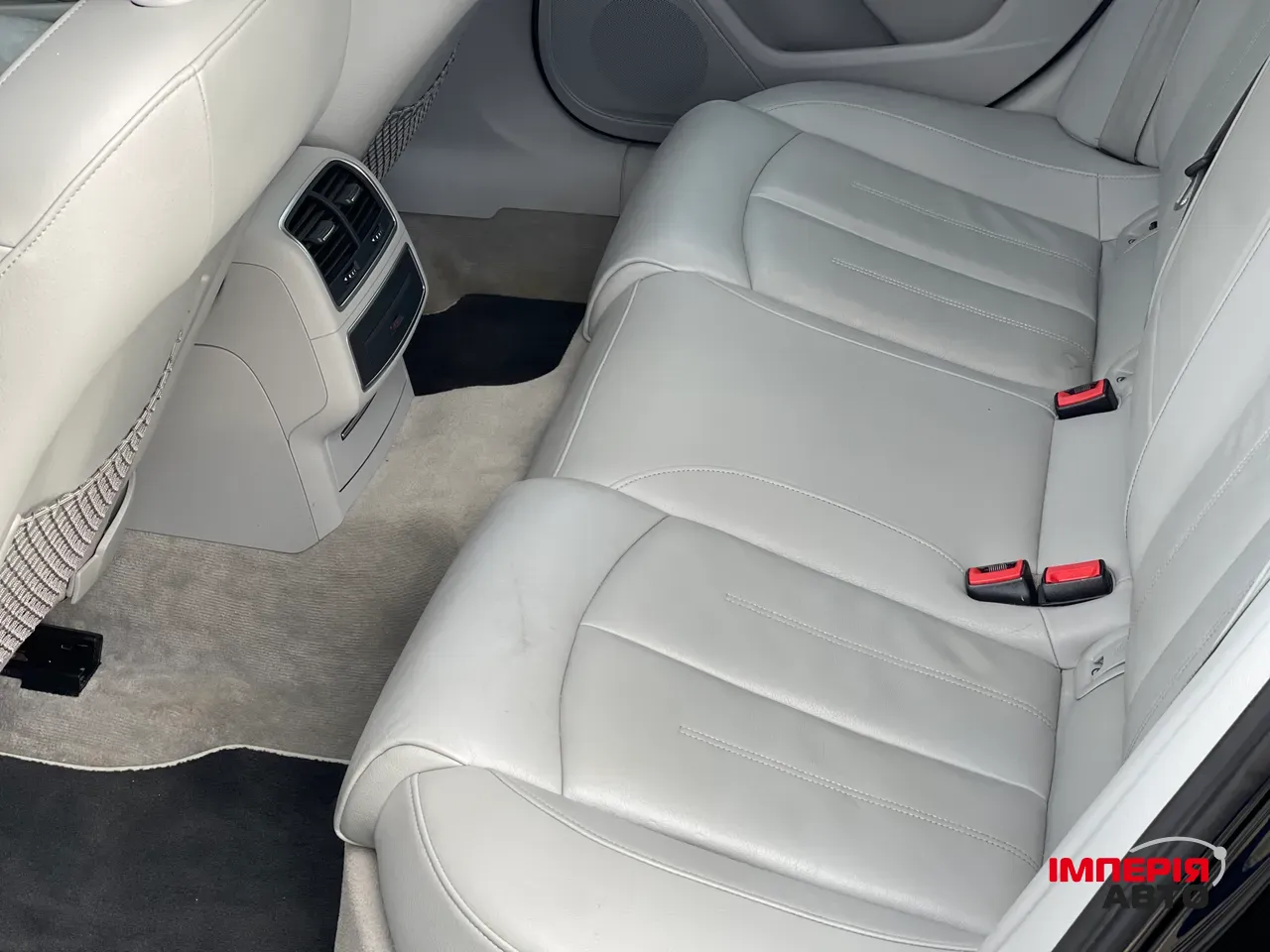 Audi A6 - фото 27