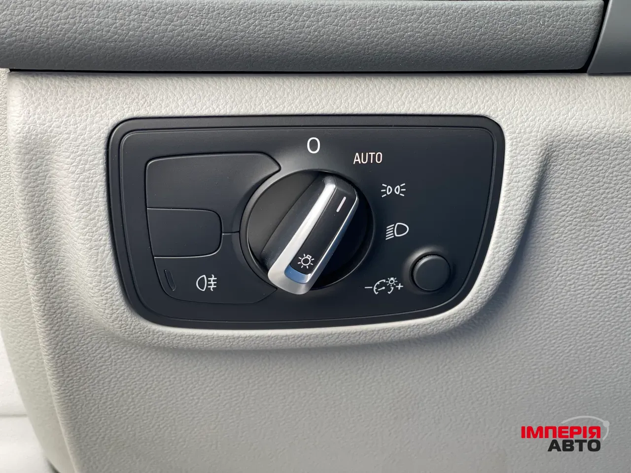 Audi A6 - фото 30