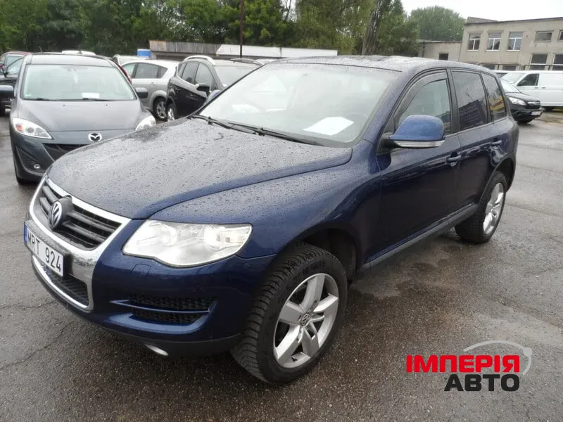 Volkswagen Touareg - фото 1