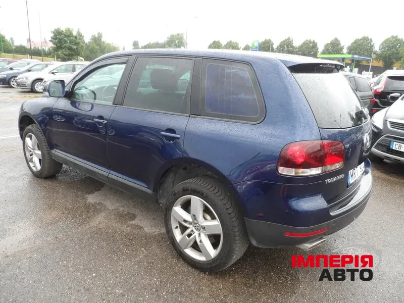 Volkswagen Touareg - фото 8