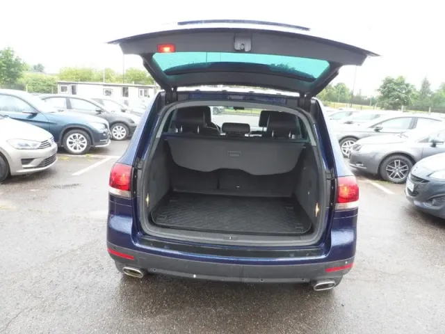 Volkswagen Touareg - фото 4