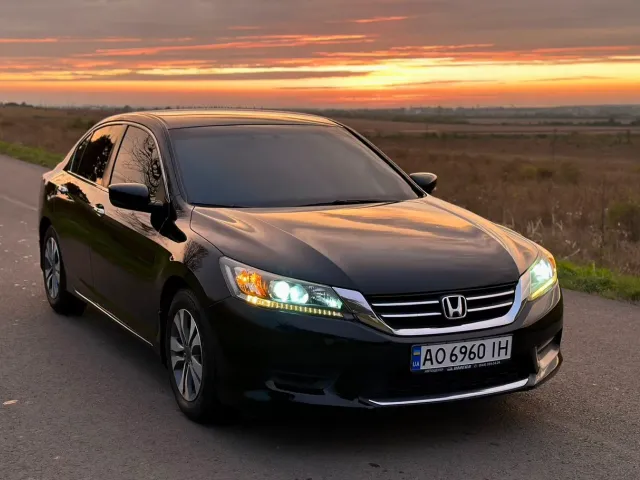Honda Accord - фото 1