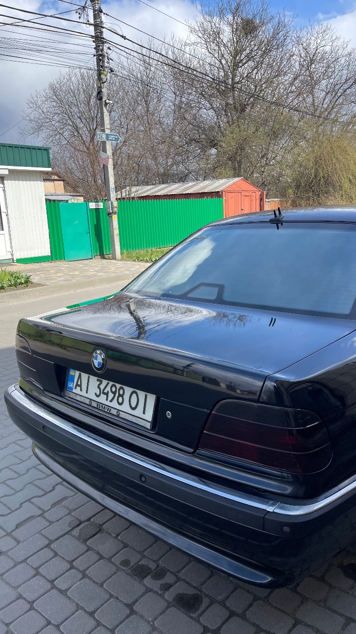 BMW 7 серії - фото 13