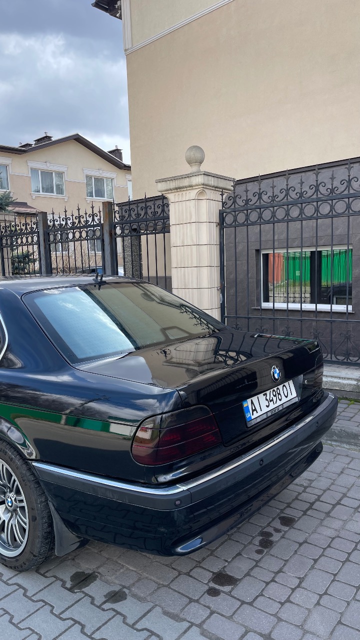 BMW 7 серії - фото 18